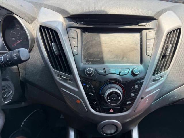 2013 Hyundai Veloster Base
