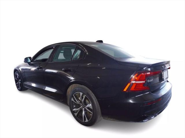 2024 Volvo S60 B5 Plus Dark Theme
