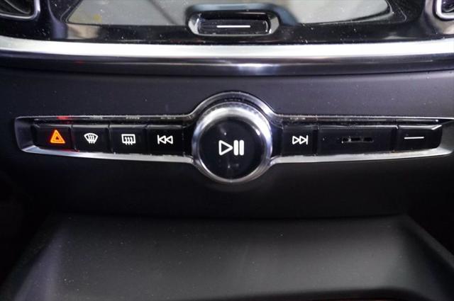 2024 Volvo S60 B5 Plus Dark Theme