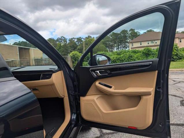 2018 Porsche Macan Base