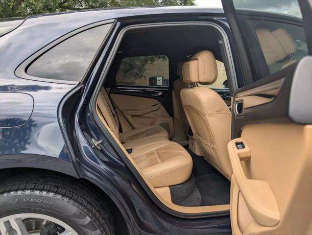 2018 Porsche Macan Base