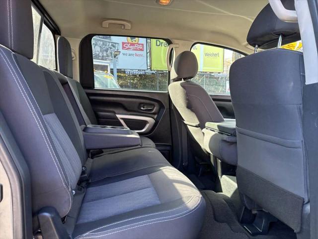 2021 Nissan Titan Crew Cab SV 4x4