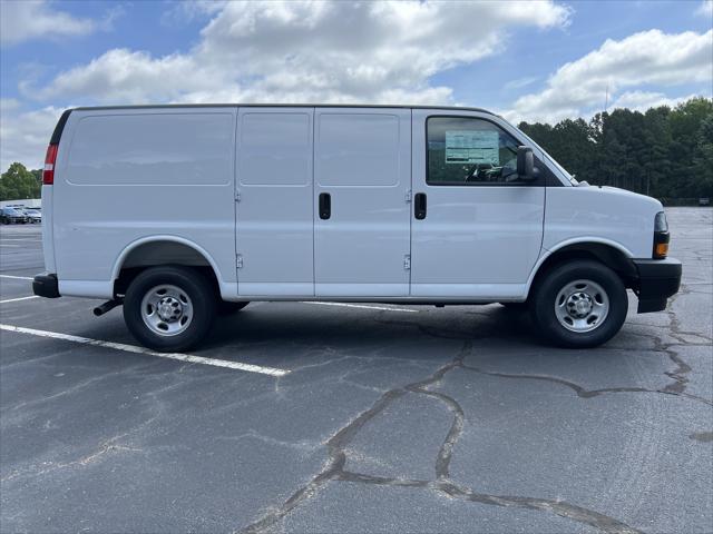 2025 Chevrolet Express Cargo Van RWD 2500 Regular Wheelbase WT