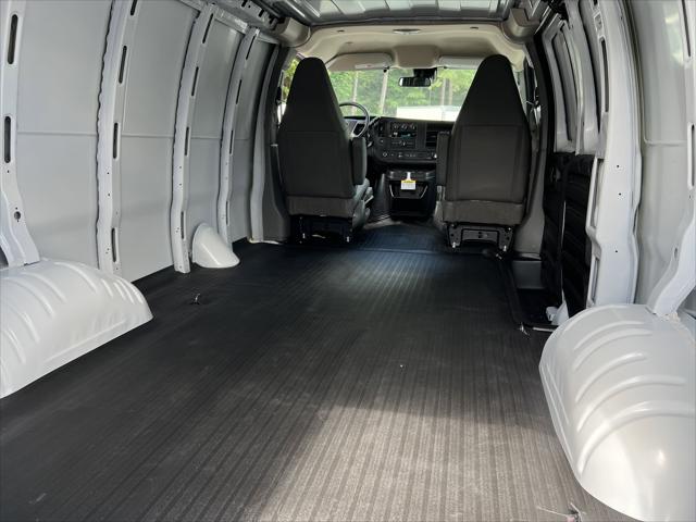 2025 Chevrolet Express Cargo Van RWD 2500 Regular Wheelbase WT