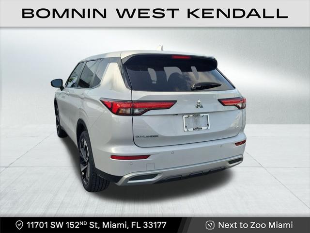 2023 Mitsubishi Outlander SE Black Edition 2WD