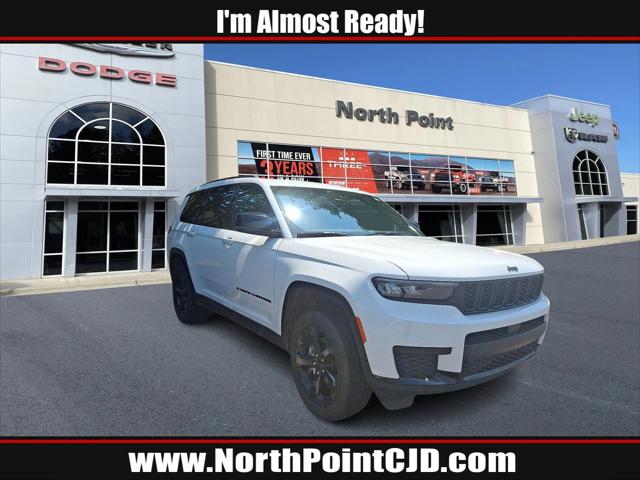 2025 Jeep Grand Cherokee L Altitude 4x4