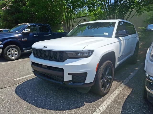 2025 Jeep Grand Cherokee L Altitude 4x4