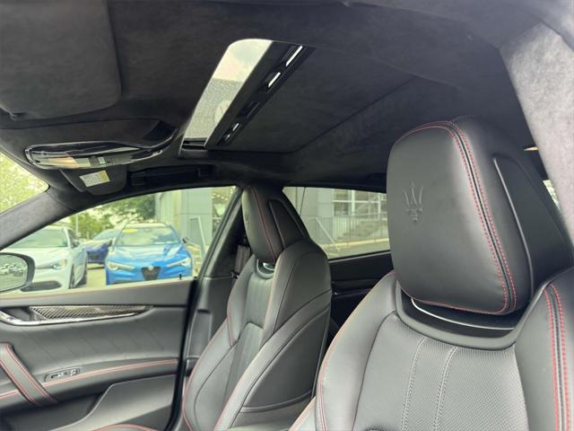 2022 Maserati Quattroporte Modena Q4