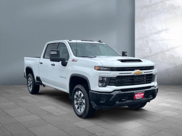 2024 Chevrolet Silverado 2500HD 4WD Crew Cab Standard Bed Custom