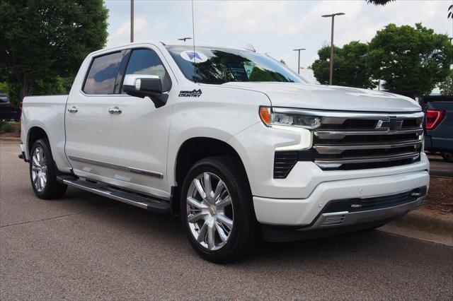 2022 Chevrolet Silverado 1500 4WD Crew Cab Short Bed High Country