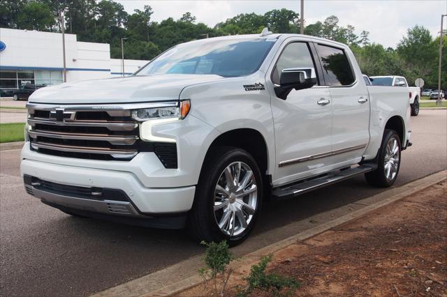 2022 Chevrolet Silverado 1500 4WD Crew Cab Short Bed High Country