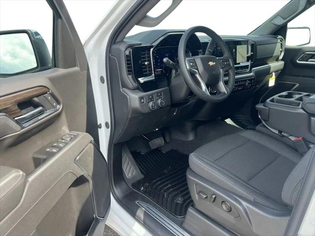 2025 Chevrolet Silverado 1500 4WD Crew Cab Short Bed LT with 2FL