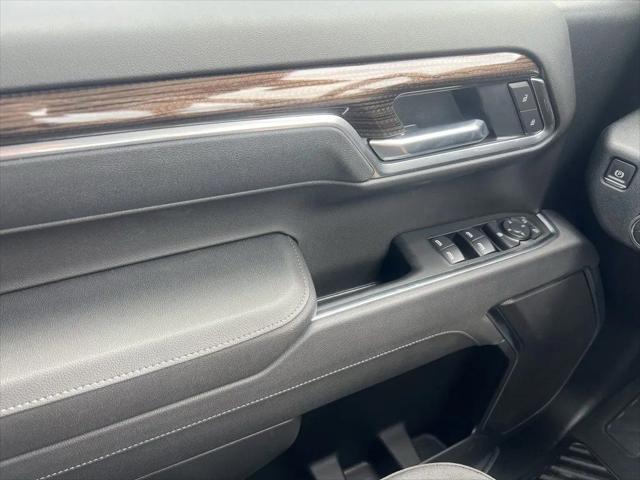 2025 Chevrolet Silverado 1500 4WD Crew Cab Short Bed LT with 2FL