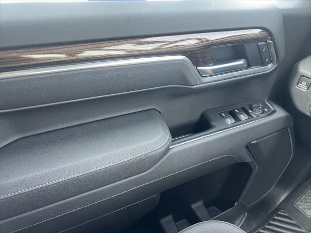 2025 Chevrolet Silverado 1500 4WD Crew Cab Short Bed LT with 2FL
