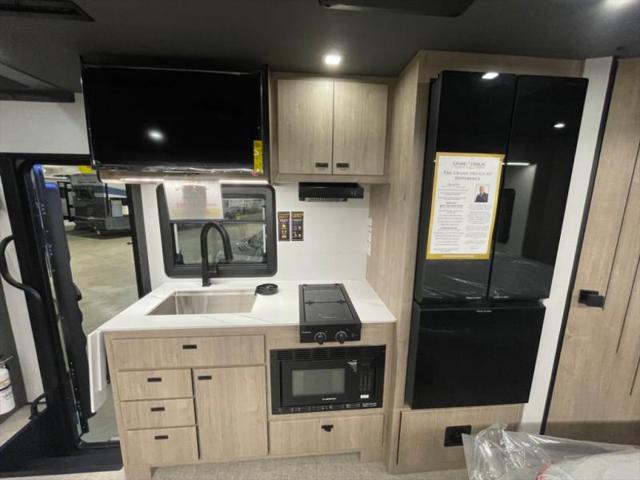 2026 Mercedes-Benz Sprinter 4500 Chassis Standard Roof 4-Cyl Diesel HO