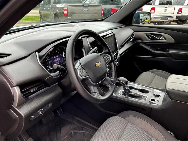 2023 Chevrolet Traverse AWD LT Cloth