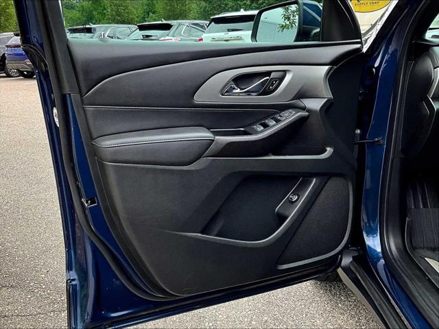 2023 Chevrolet Traverse AWD LT Cloth