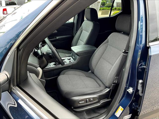 2023 Chevrolet Traverse AWD LT Cloth