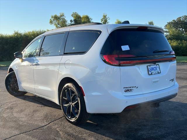 2026 Chrysler Pacifica PACIFICA LIMITED AWD