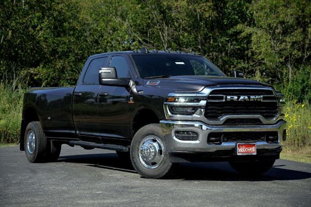 2026 RAM Ram 3500 RAM 3500 TRADESMAN CREW CAB 4X4 8 BOX