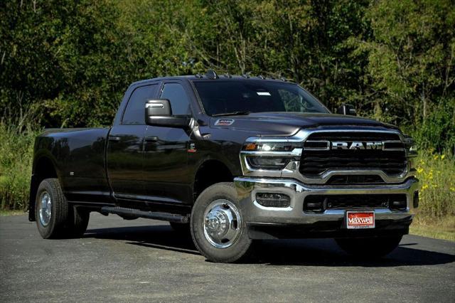 2026 RAM Ram 3500 RAM 3500 TRADESMAN CREW CAB 4X4 8 BOX