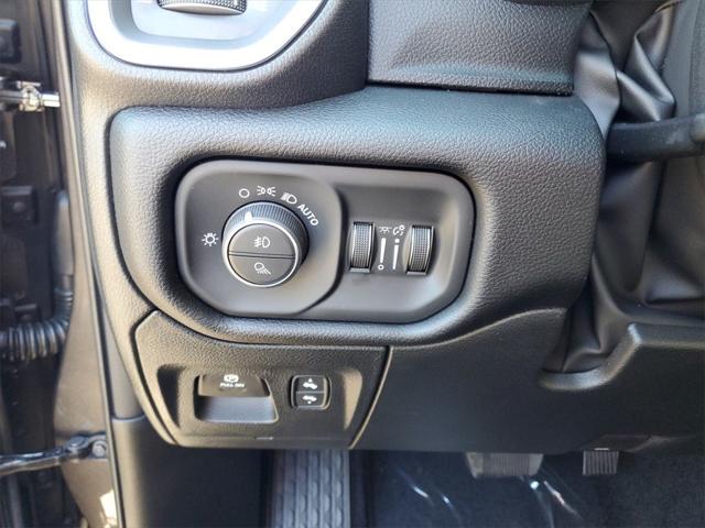 2026 Ram 1500 Big Horn Crew Cab 4x4 5'7" Box