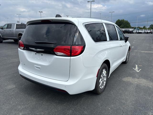 2026 Chrysler Voyager VOYAGER LX