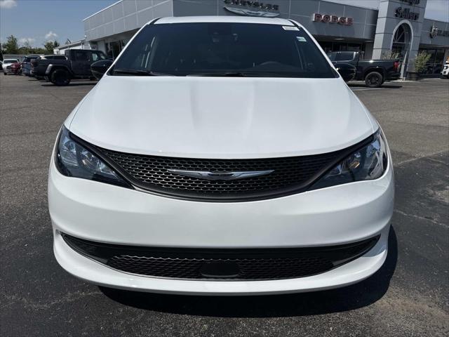 2026 Chrysler Voyager VOYAGER LX