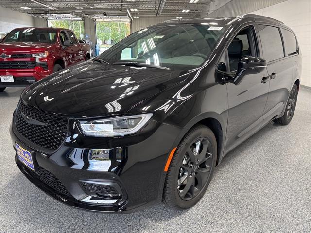 2026 Chrysler Pacifica PACIFICA LIMITED 2026 Chrysler Pacifica PACIFICA LIMITED