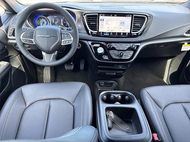 2026 Chrysler Voyager VOYAGER LX