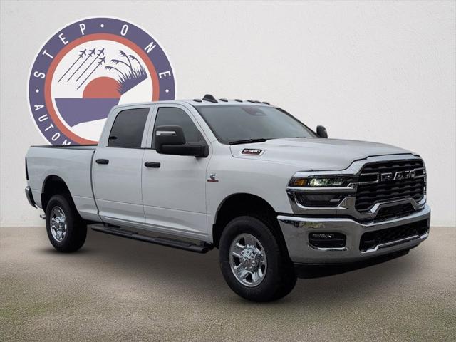 2026 RAM Ram 2500 RAM 2500 TRADESMAN CREW CAB 4X4 64 BOX