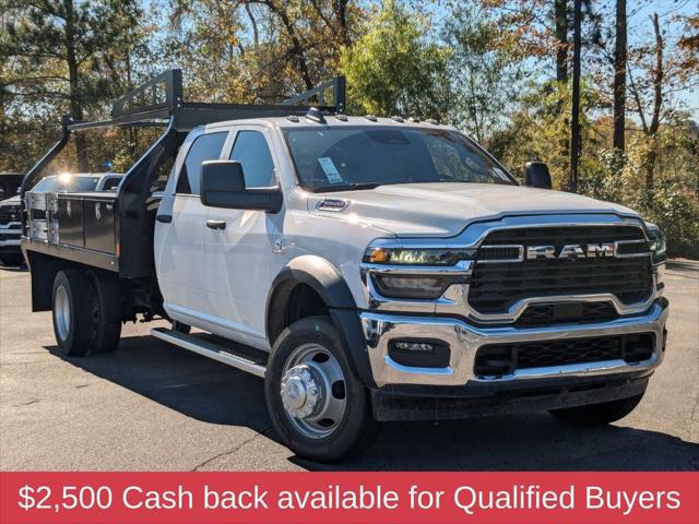 2026 RAM 5500 Chassis RAM 5500 TRADESMAN CHASSIS CREW CAB 4X4 84 CA