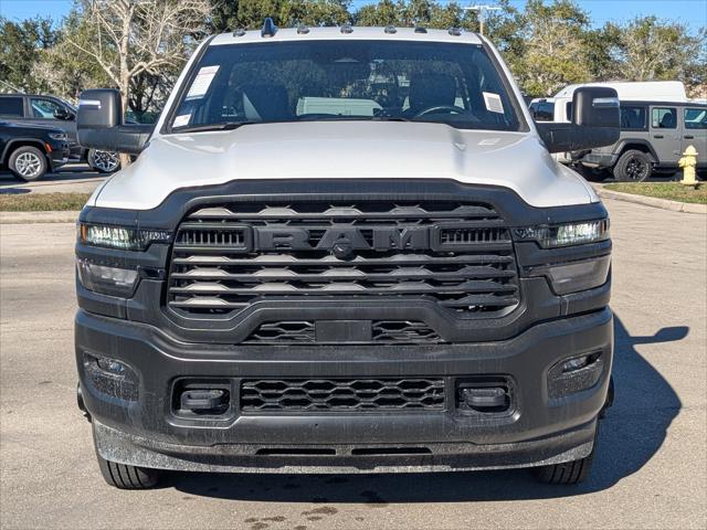 2026 RAM Ram 3500 Chassis Cab RAM 3500 TRADESMAN CHASSIS REGULAR CAB 4X4 84 CA 2026 RAM Ram 3500 Chassis Cab RAM 3500 TRADESMAN CHASSIS REGULAR CAB 4X4 84 CA