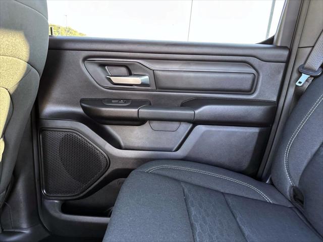 2026 Ram 1500 Tradesman Crew Cab 4x4 5'7" Box