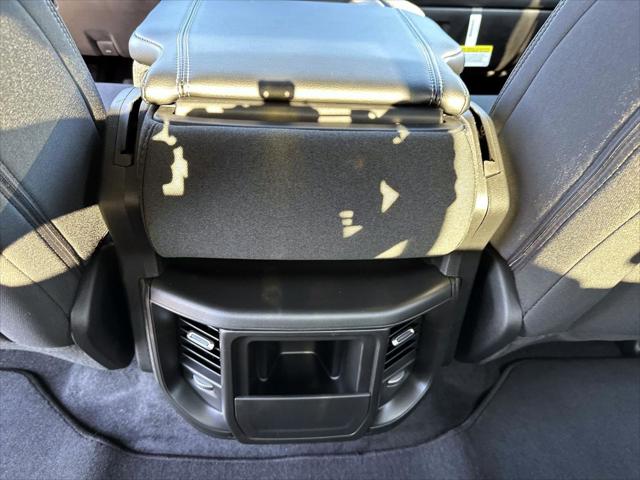 2026 Ram 1500 Tradesman Crew Cab 4x4 5'7" Box