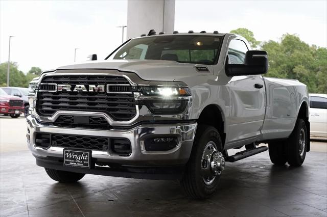 2026 RAM Ram 3500 RAM 3500 TRADESMAN REGULAR CAB 4X4 8 BOX