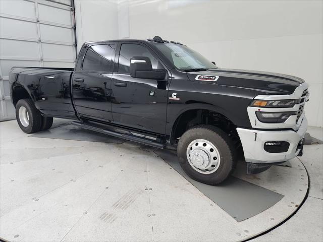 2026 RAM Ram 3500 RAM 3500 TRADESMAN CREW CAB 4X4 8 BOX
