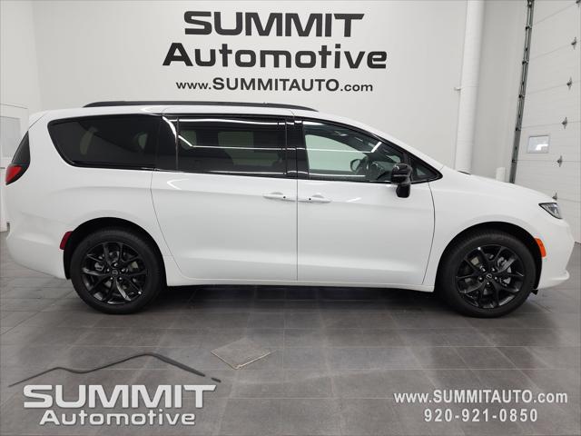 2026 Chrysler Pacifica PACIFICA LIMITED AWD