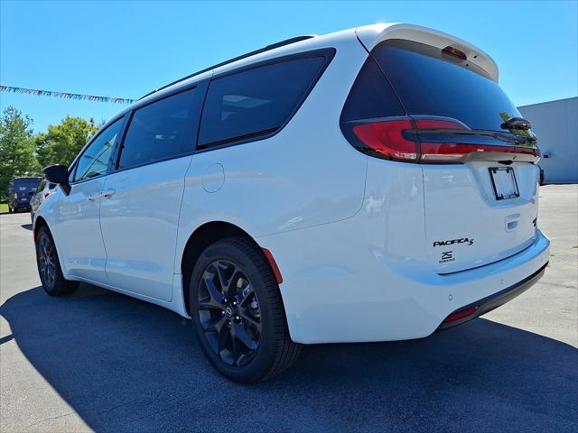 2026 Chrysler Pacifica PACIFICA LIMITED AWD