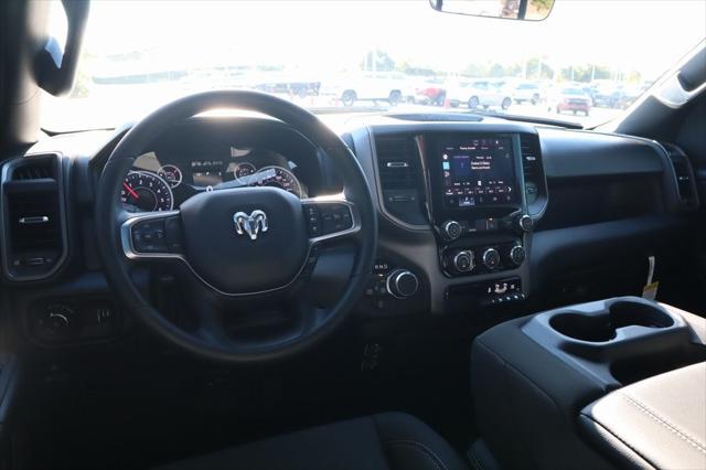 2025 RAM Ram 1500 RAM 1500 TRADESMAN CREW CAB 4X4 57 BOX 2025 RAM Ram 1500 RAM 1500 TRADESMAN CREW CAB 4X4 57 BOX