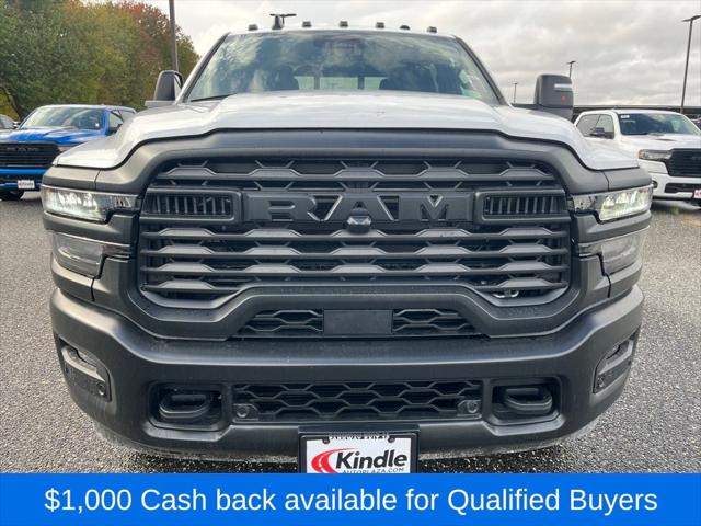 2026 RAM Ram 3500 RAM 3500 TRADESMAN CREW CAB 4X4 8 BOX