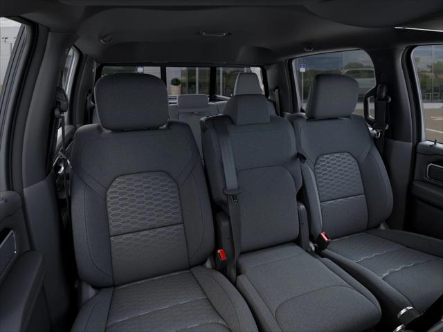 2025 Ram 1500 Big Horn Crew Cab 4x4 5'7" Box