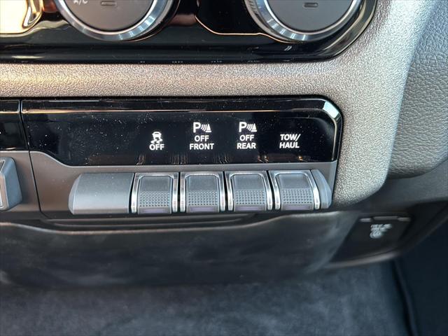 2026 Ram 1500 Tradesman Crew Cab 4x4 57 Box