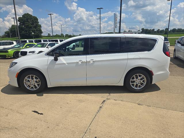 2026 Chrysler Voyager VOYAGER LX