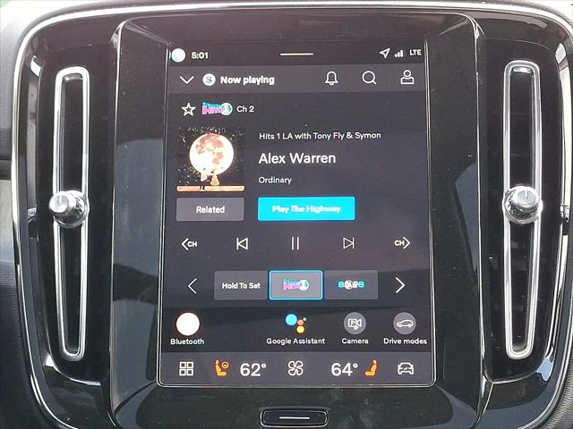 2026 Volvo XC40 Plus, B5 AWD Gas (mild hybrid), Dark