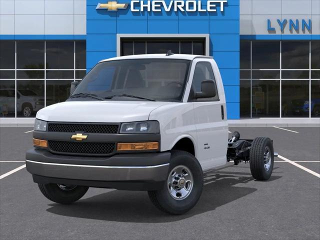 2025 Chevrolet Express Cutaway Work Van