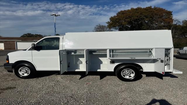 2025 Chevrolet Express Cutaway Work Van