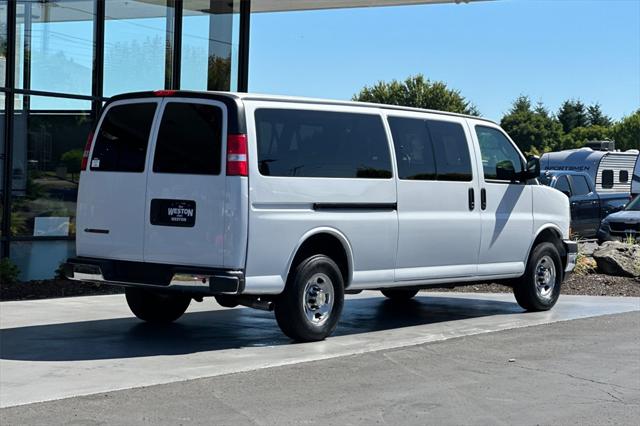 2024 Chevrolet Express Passenger RWD 3500 Extended Wheelbase LT