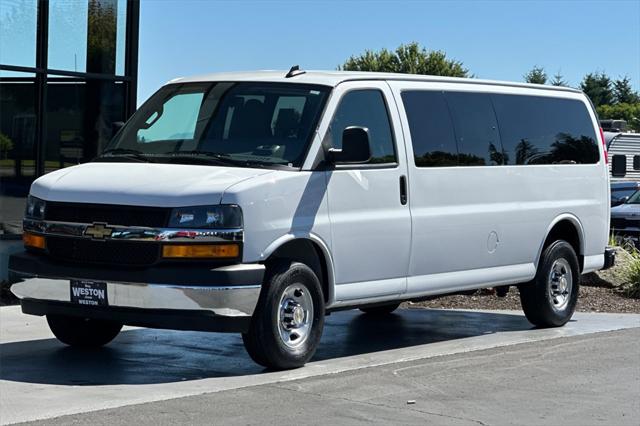2024 Chevrolet Express Passenger RWD 3500 Extended Wheelbase LT