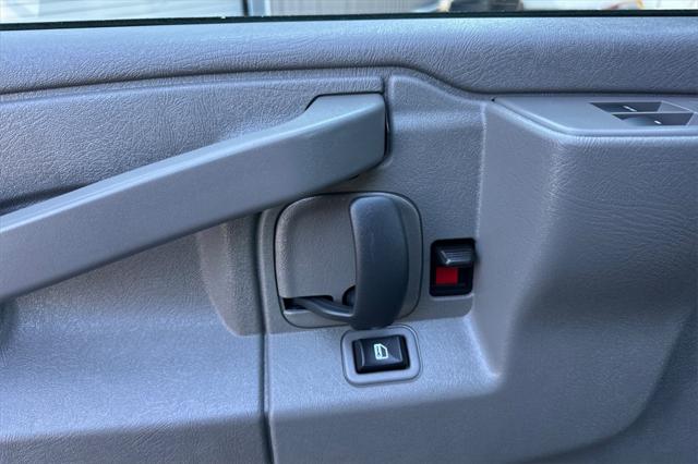 2024 Chevrolet Express Passenger RWD 3500 Extended Wheelbase LT